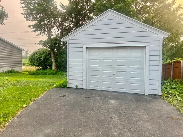 209 Cyndy St — Photo 3