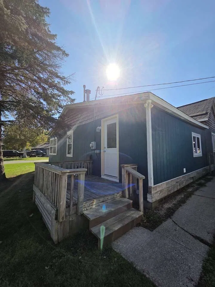 4 bed, 2.5 bath, 1745 sqft, $2,500 — Photo 2