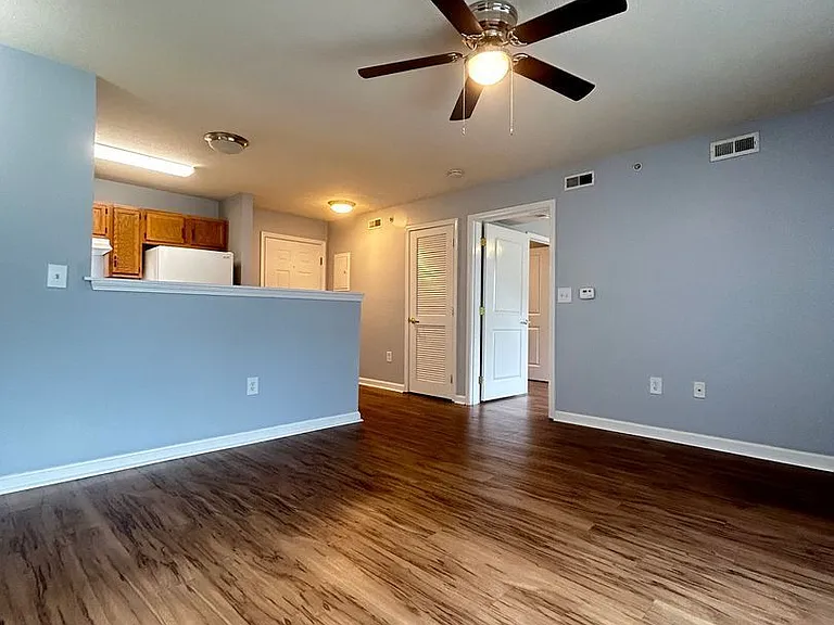 Rowan Place Apartments — Photo 11