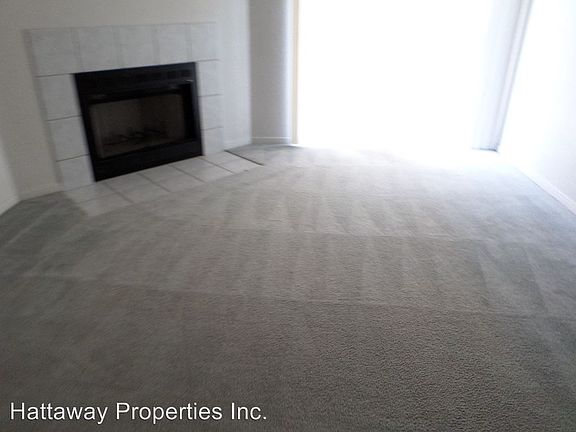 5th image of 3206 Raven Dr APT B