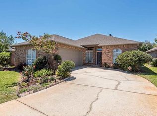 1181 Longwood Dr, Gulf Breeze, FL 32563