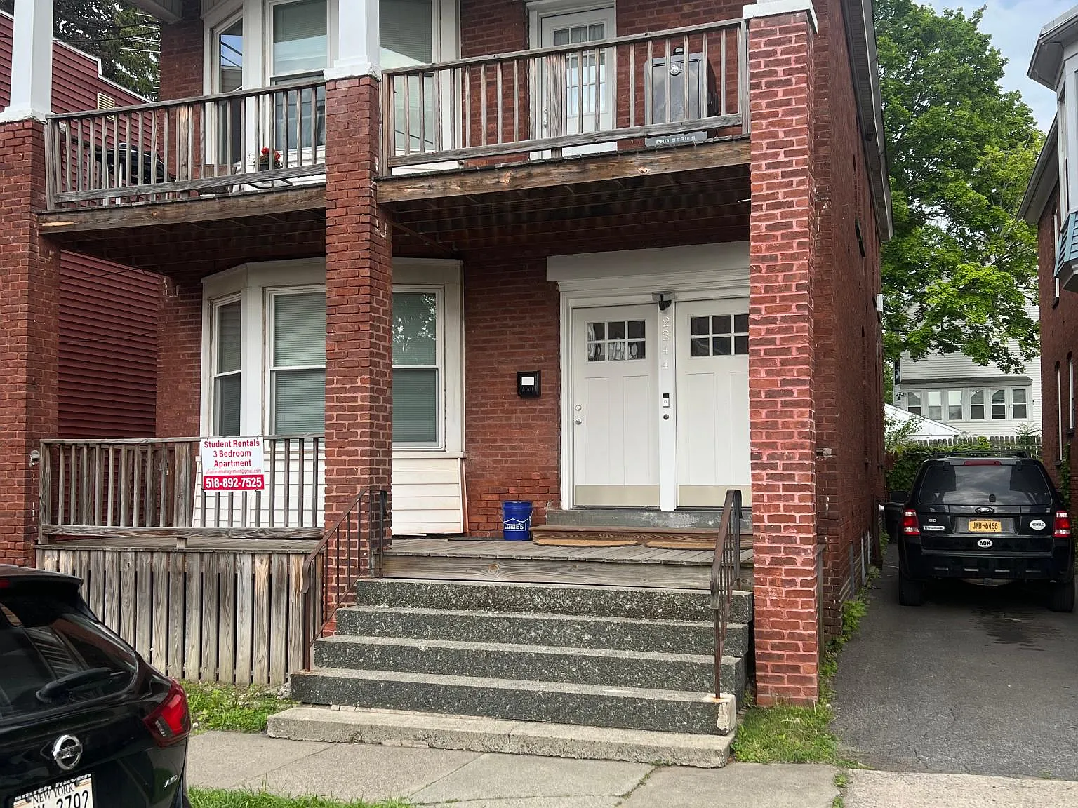 3 bed, 1.5 bath, $1,850 — Photo 2