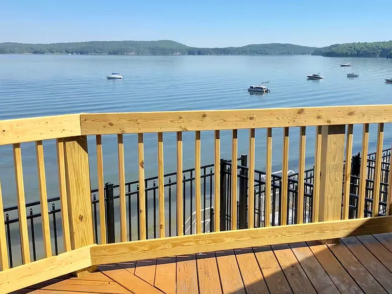 903 E Lakeshore Dr — Photo 2