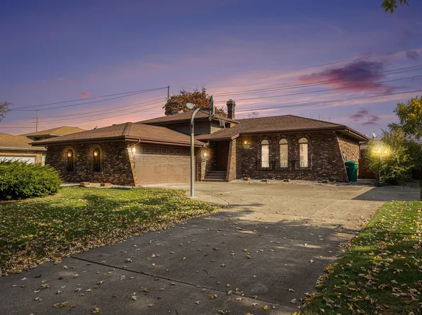 7905 Frederick Ave, Munster, IN 46321