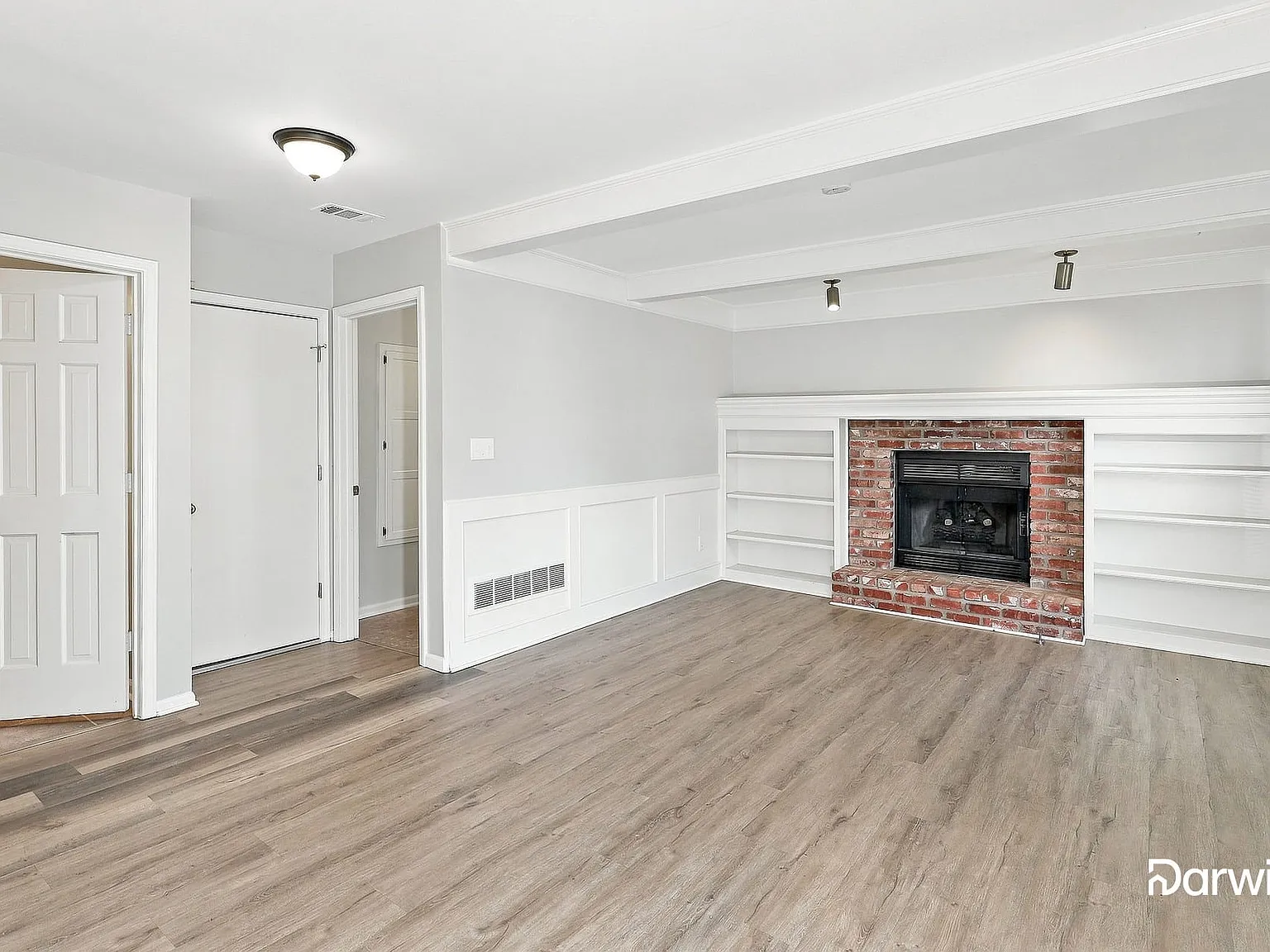 4 bed, 2.5 bath, 2252 sqft, $2,540 — Photo 4