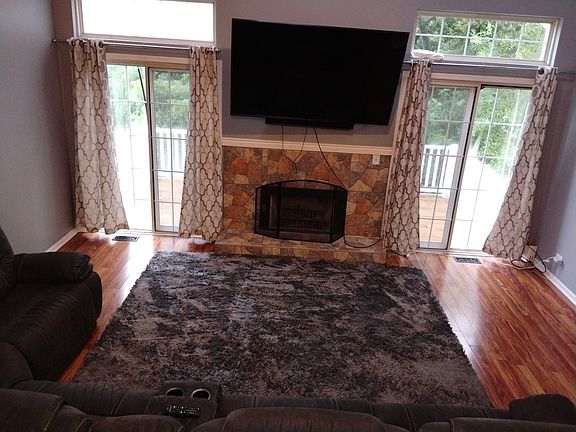 5th image of 229 Rainier Way