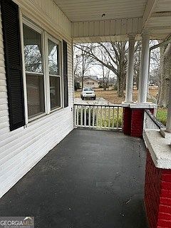 5th image of 1006 Ridge Rd
