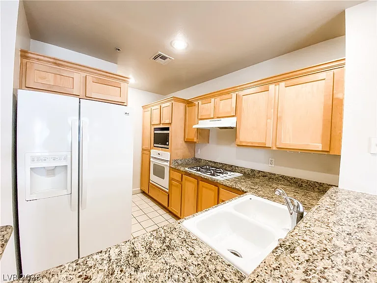 75 E Agate Ave #401 — Photo 5