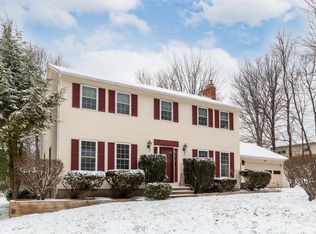 208 Summit Cir, Shelburne, VT 05482