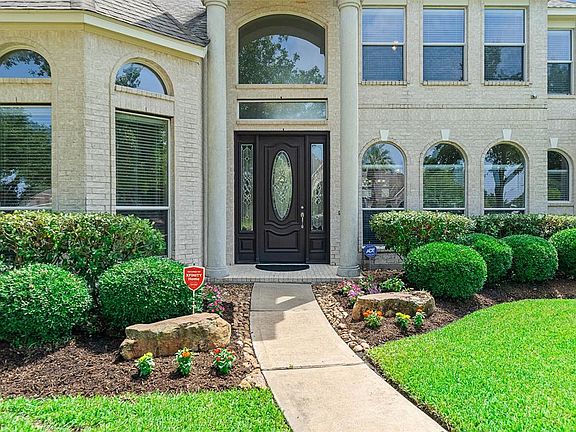 2nd image of 8502 Forest Arbor Ct