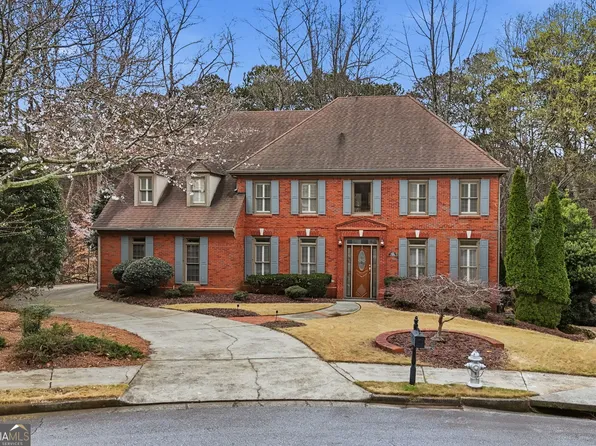 2910 Leeds Garden Ln, Johns Creek, GA 30022