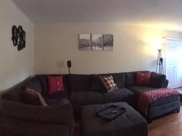 38 Willieb St, Glastonbury, CT 06033