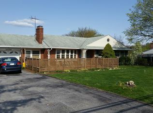 25208 Woodfield Rd, Damascus, MD 20872