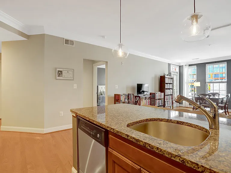 1023 N Royal St #312 — Photo 3