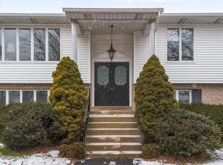 101 Parkview Dr, Clarks Summit, PA 18411