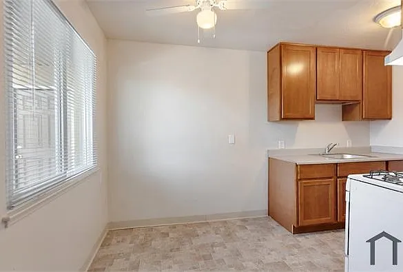 7630 Lockwood St #1BR — Photo 4