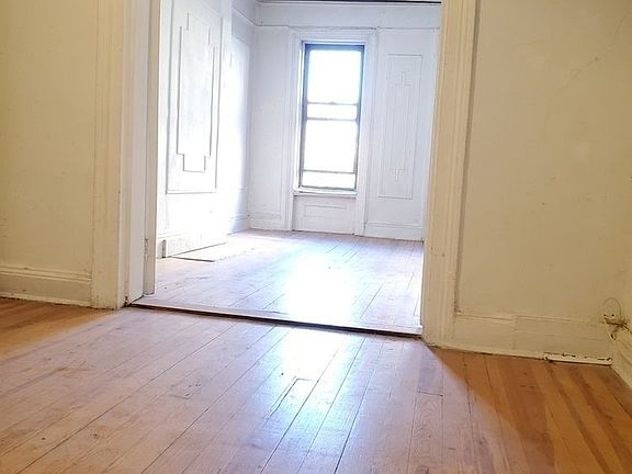 2nd image of 414 E 115th St #3A