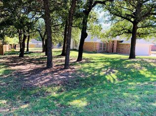 804 Wood Trl, Azle, TX 76020