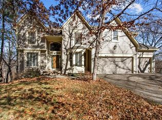 268 SW Winterpark Cir, Lees Summit, MO 64081