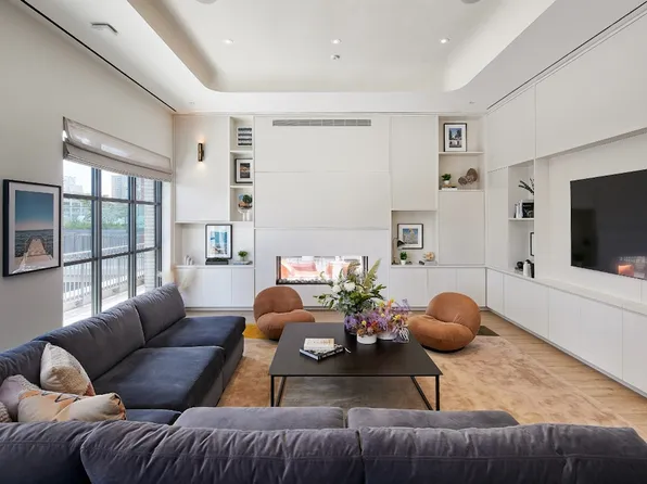 160 Front Street image 50 of 54