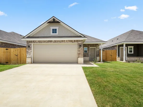 317 Maplewood Cir, Longview, TX 75605