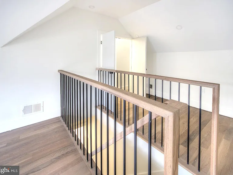 123 Park Ave — Photo 23