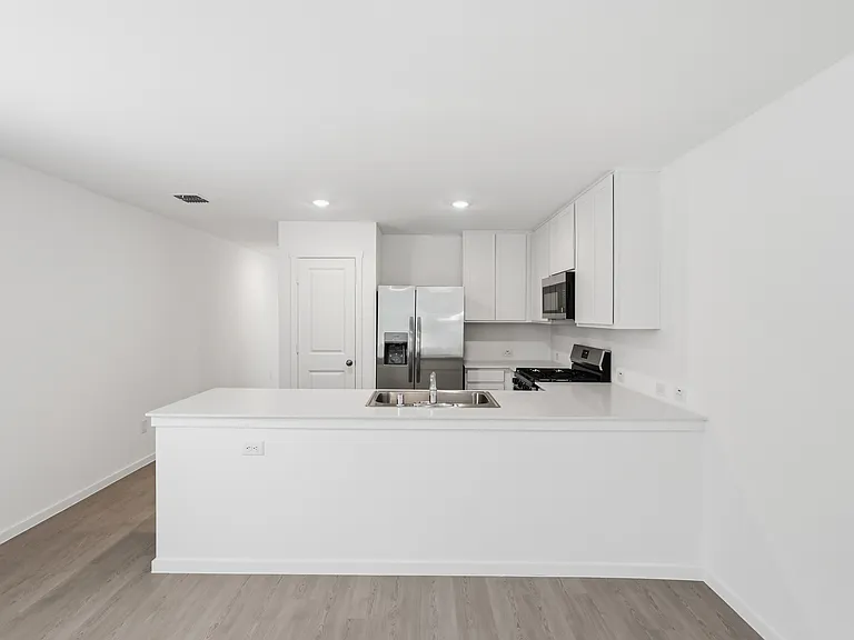 3040 Campeiro Ave — Photo 9