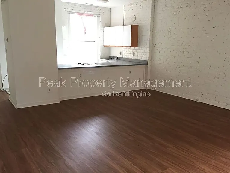 308 W Broad St #C — Photo 1