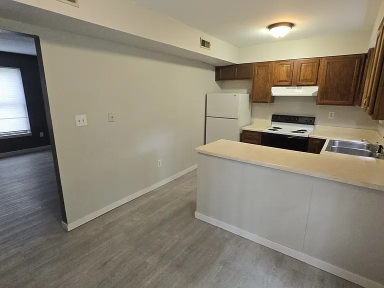 400 Beadle Dr #A — Photo 4