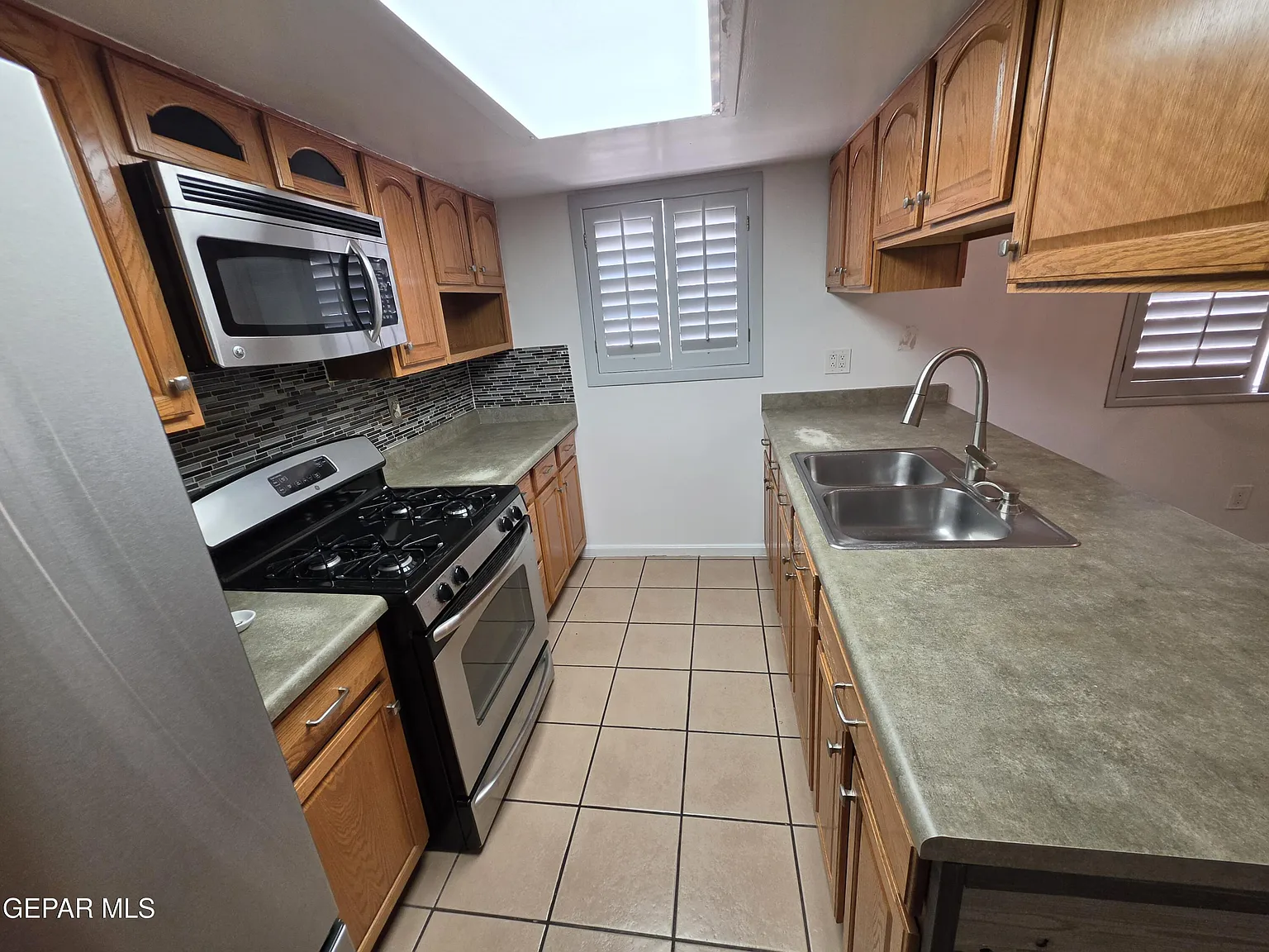 3 bed, 2.0 bath, 1386 sqft, $1,595 — Photo 4