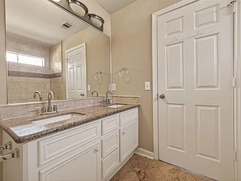 19710 Twin Canyon Ct — Photo 29