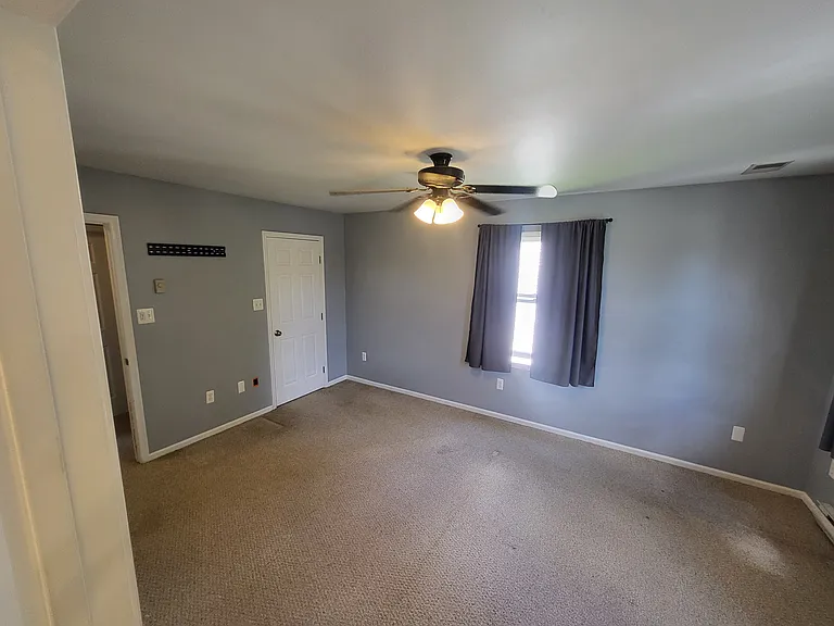 613 Cecil Ave — Photo 11
