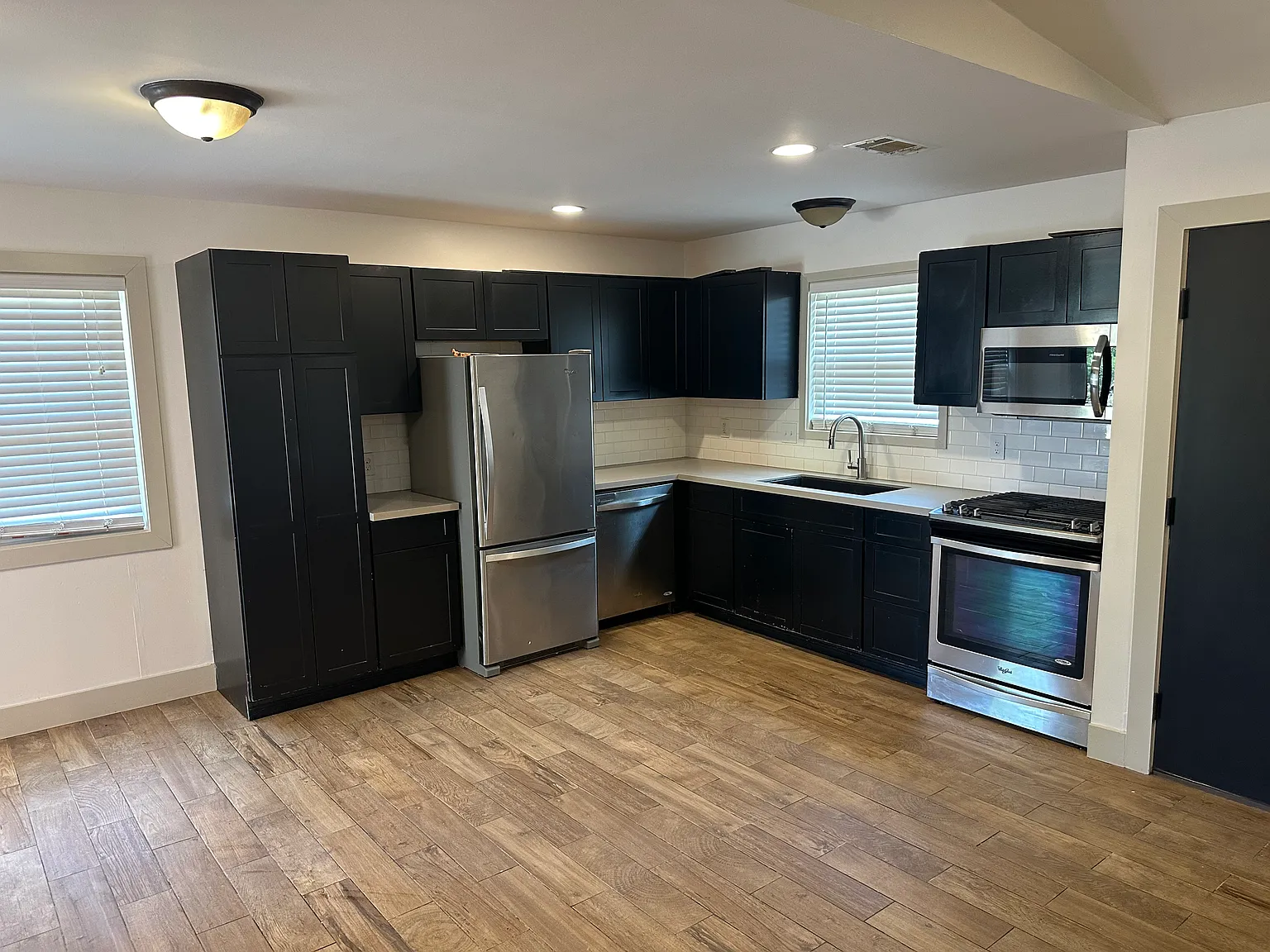 3 bed, 1316 sqft, $1,700 — Photo 3