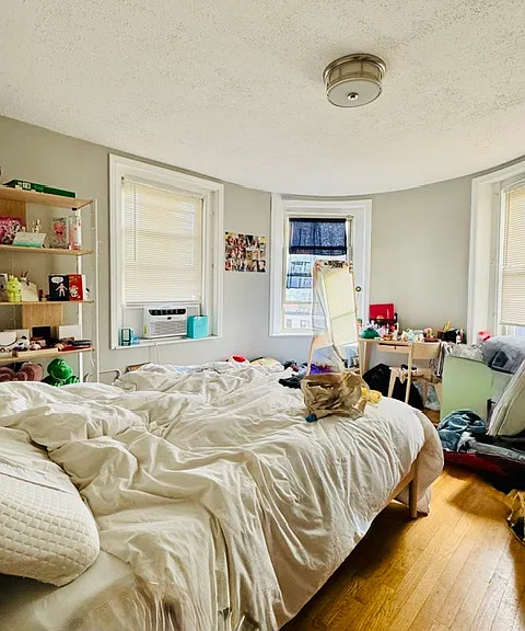 877 Beacon St #22 — Photo 4