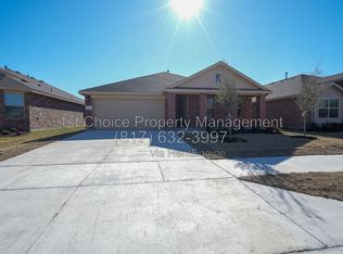 713 Spaulding St, Justin, TX 76247