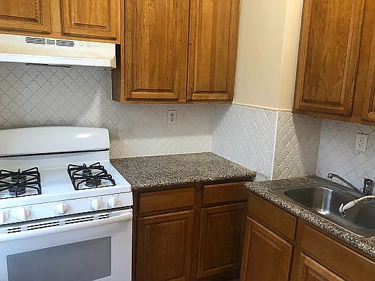 5th image of 1800 Saint Johns Pl #1