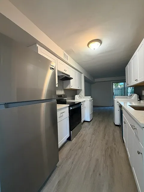 3 bed, 1.5 bath, 1500 sqft, $3,300 — Photo 3