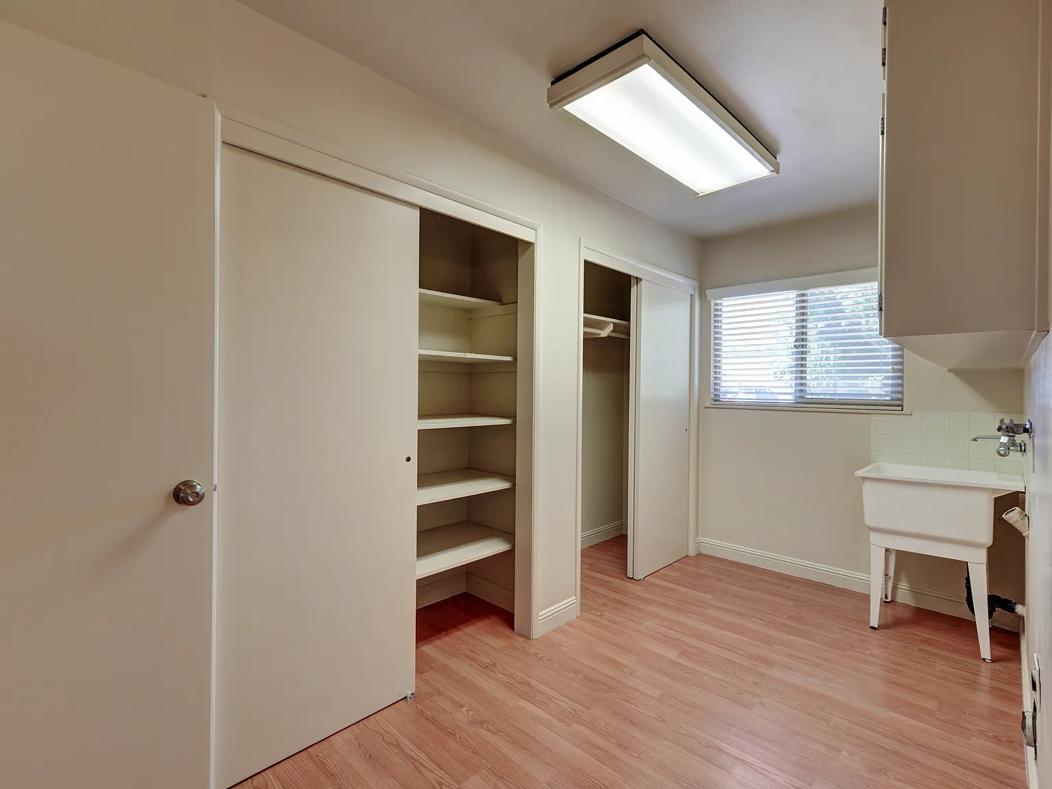 4 bed, 2.5 bath, 2183 sqft, $3,150 — Photo 4