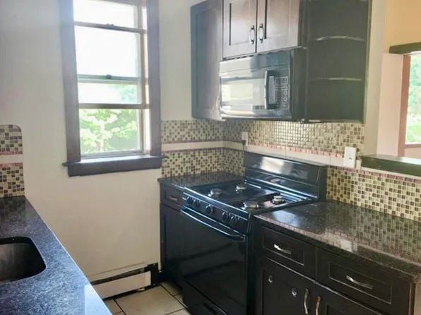 53 Elmer St #3A, Hartford, CT 06120