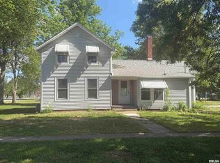 414 Sycamore St, New Windsor, IL 61465