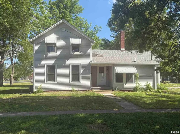 414 Sycamore St, New Windsor, IL 61465