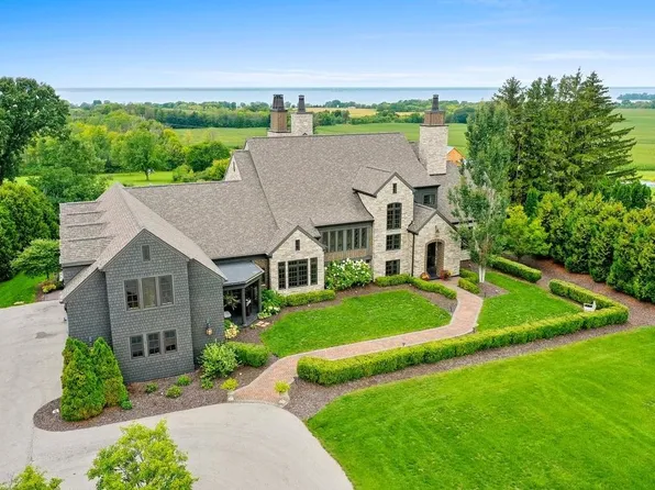 3095 Bay Settlement Rd, Green Bay, WI 54311
