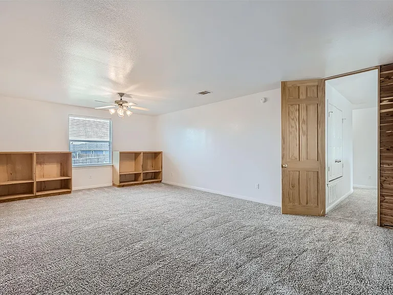 131 Lavaca Loop — Photo 16