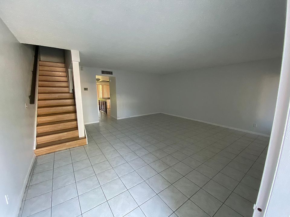 1st image of 593 N University Dr