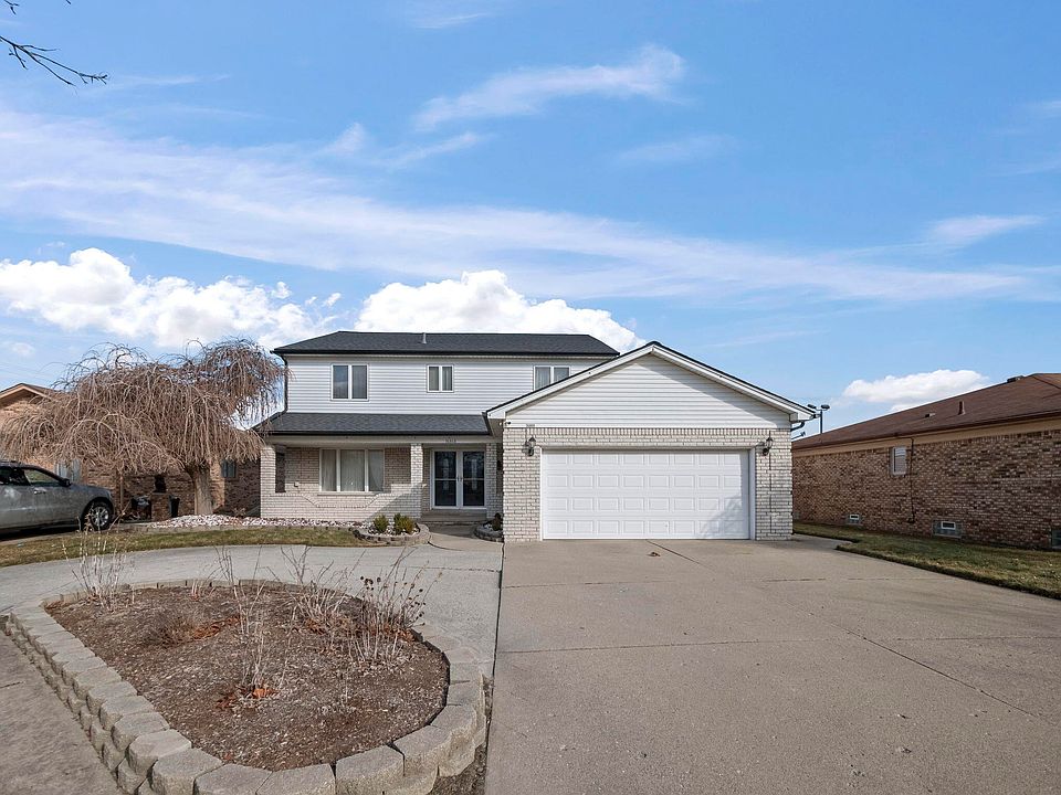 1st image of 36868 Melbourne Dr