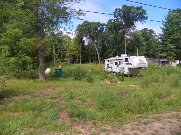 3145 Tobacco Rd, Harrison, MI 48625