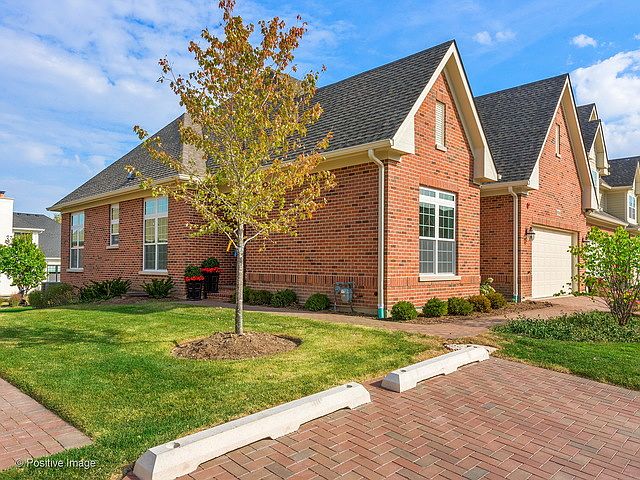 1st image of 1032 Hickory Dr