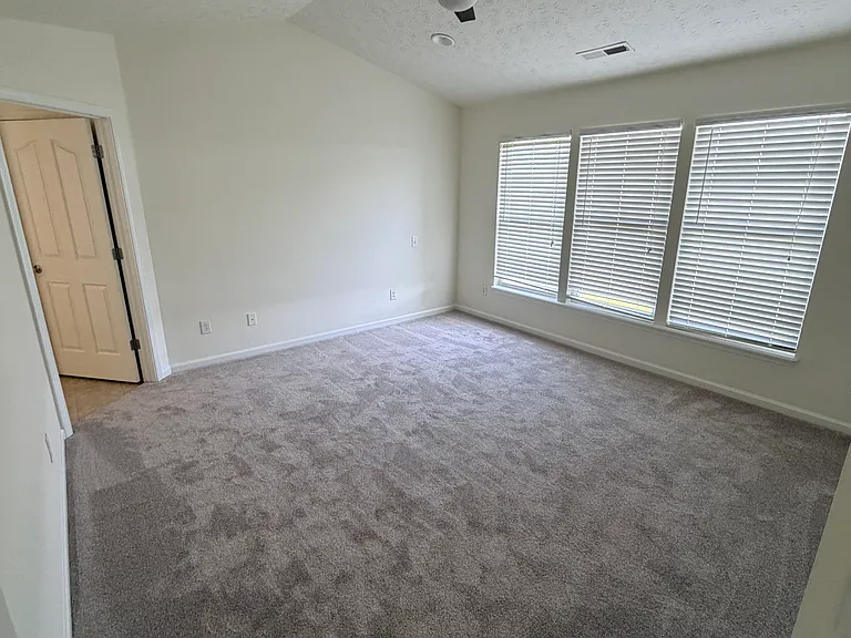 14109 Avalon East Dr — Photo 16