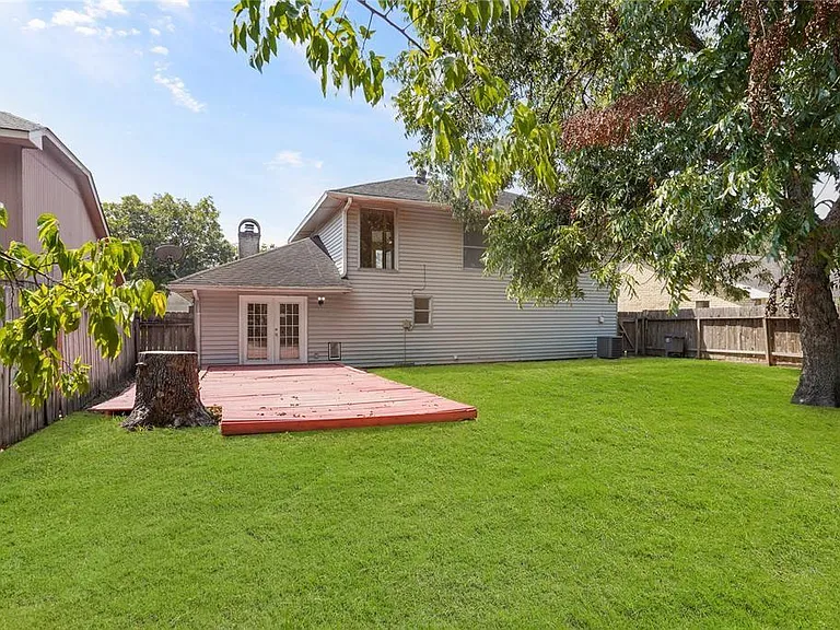 10518 Linecamp Dr — Photo 18