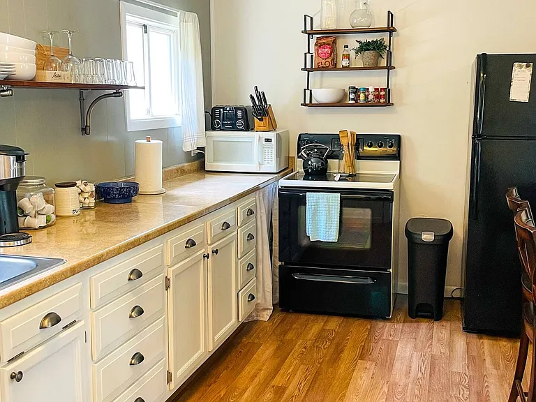 5019 Schubert Rd NW — Photo 8